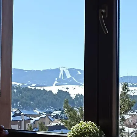 Lux I Jeremici 아파트