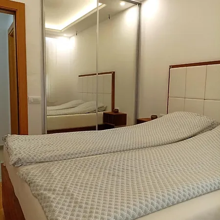 Lux I Jeremici 즐라티보