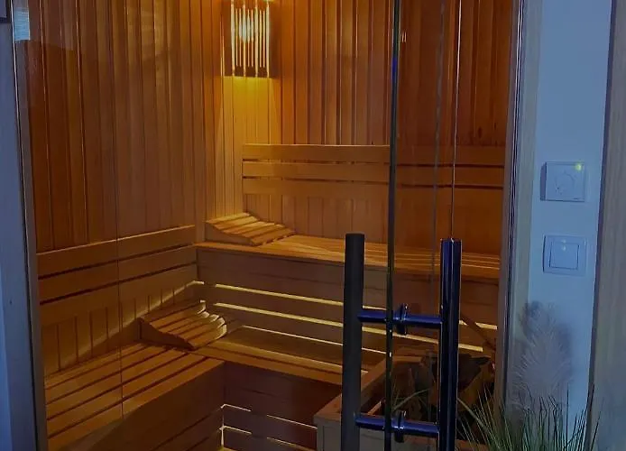 Lux I Jeremici زلاتيبور