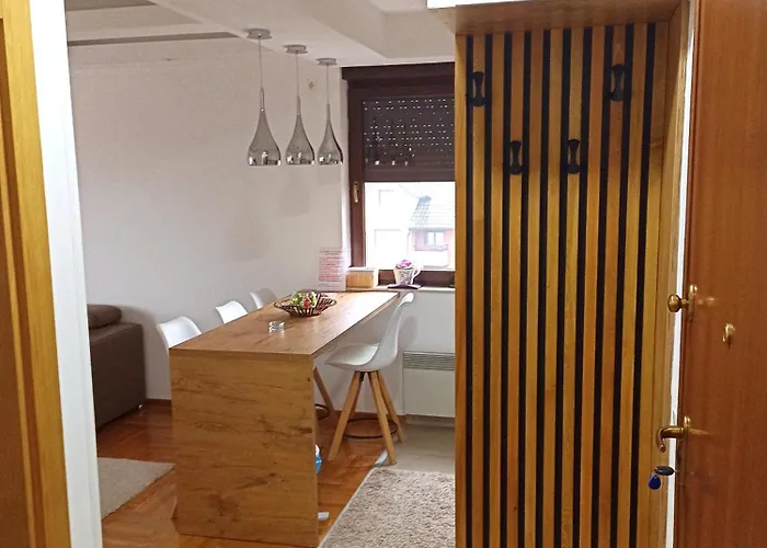 Lux I Jeremici شقة زلاتيبور